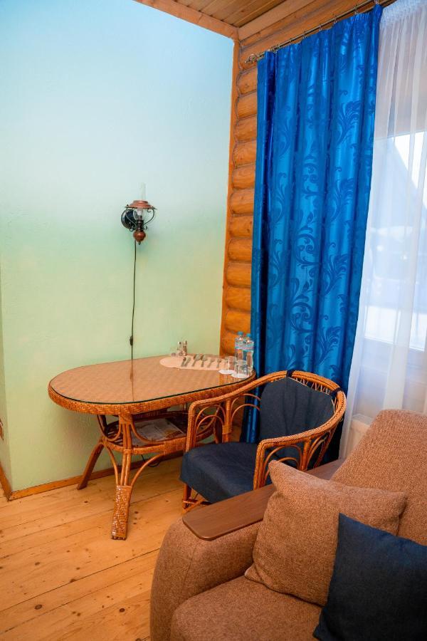 Hotel Gostiniy Dvor Non-Stop Cherson Exterior foto