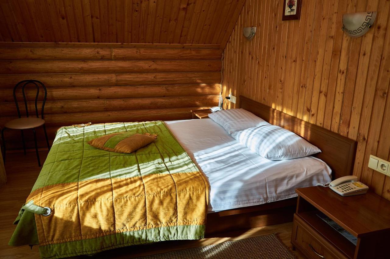 Hotel Gostiniy Dvor Non-Stop Cherson Exterior foto