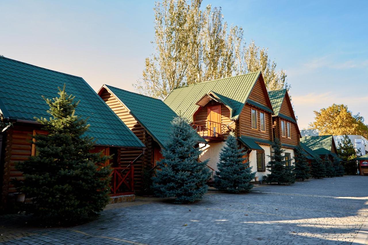 Hotel Gostiniy Dvor Non-Stop Cherson Exterior foto